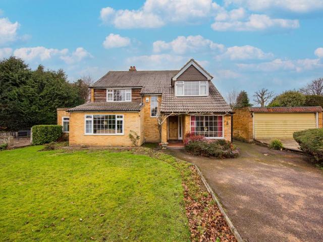 House for sale in Southborough, Sandown Park