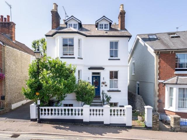 House for sale in Rose Hill, Pachesham Park