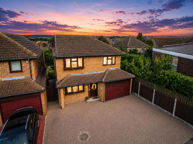 House for sale in Leigh Beck, Essex