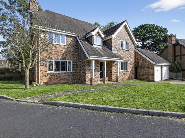 House for sale in St Leonards, East Dorset
