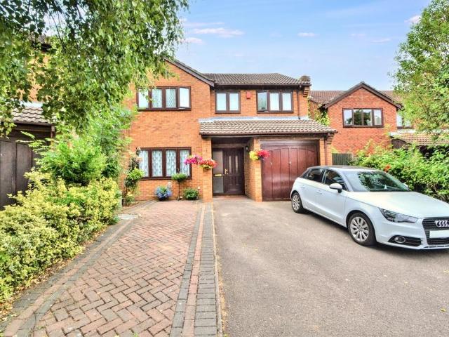 House for sale in Knightwood Park, Barton Stacey