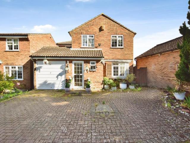 House for sale in Leybourne, Bourne Vale