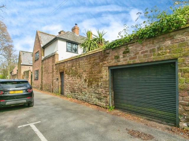 House for sale in Allerton, Calderstones