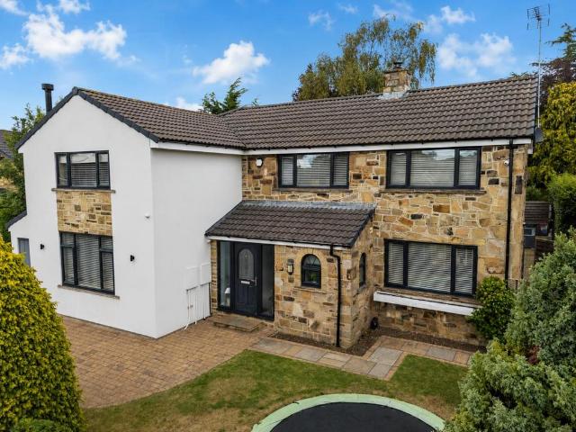 House for sale in Bardsey cum Rigton, West Yorkshire