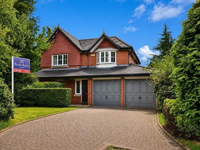 House for sale in Colshaw Farm, Wilmslow