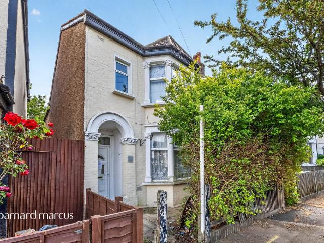 House for sale in London Borough of Croydon, Thornton Heath
