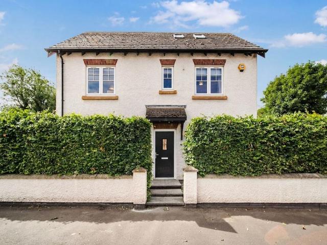 House for sale in Roby Mill, Lancashire