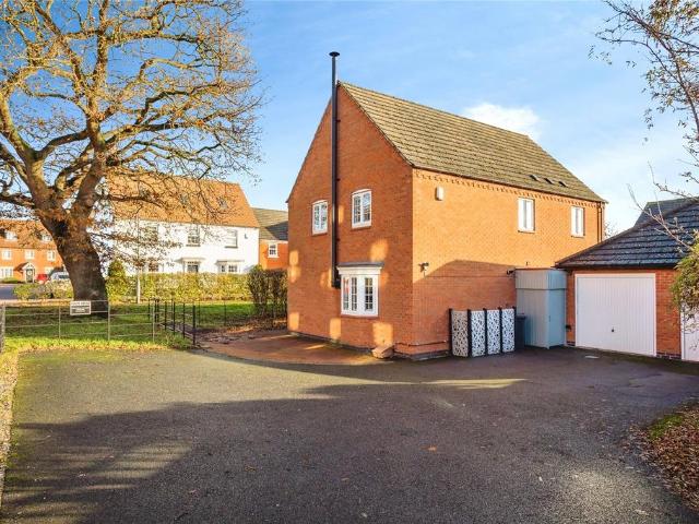 House for sale in Elmfield, Leicestershire