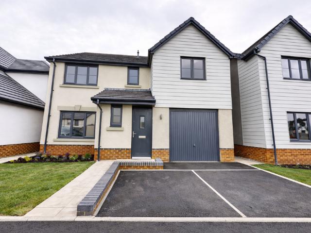 House for sale in Newcastle Higher, Aberkenfig
