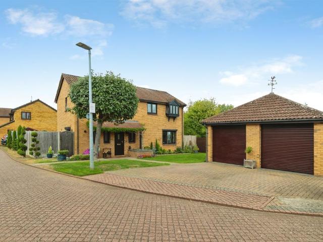 House for sale in Broadwater, Shephall