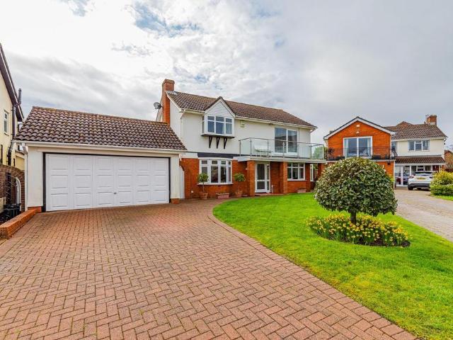 House for sale in Cosmeston, Penarth