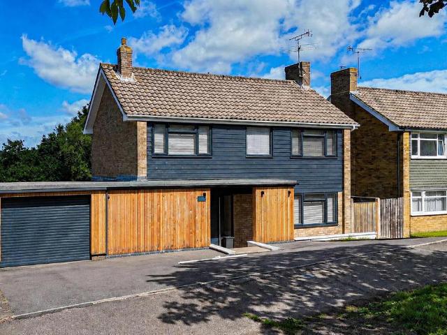 House for sale in West Marina, Guestling Green