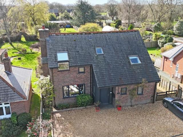 House for sale in Mount Pleasant, Ashurst Bridge