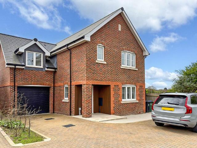 House for sale in Angmering, Clapham