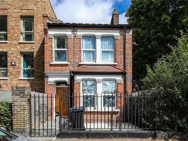 House for sale in London Borough of Ealing, Greater London