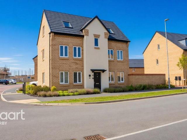 House for sale in Priors Hall Park, Weldon