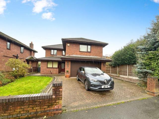 House for sale in Besses o' th' Barn, Bury