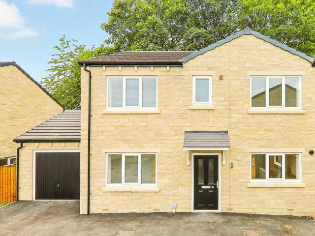 House for sale in Field Lane, Rastrick