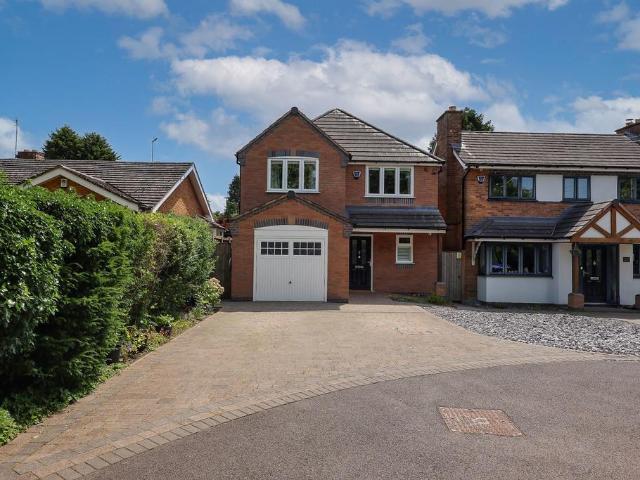 House for sale in Kingswinford, West Midlands