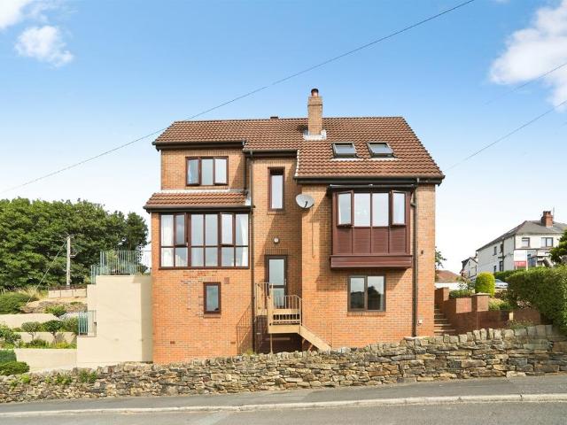 House for sale in Fulneck, West Yorkshire