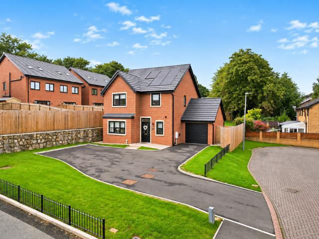 House for sale in Hollins Grove, Darwen