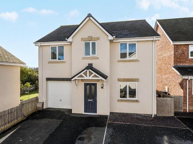 House for sale in Llansilin