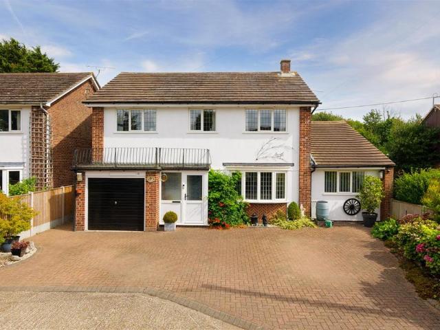 House for sale in Tilmanstone, Dover