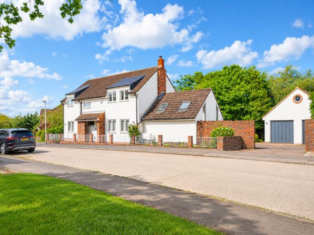 House for sale in Duton Hill, Essex