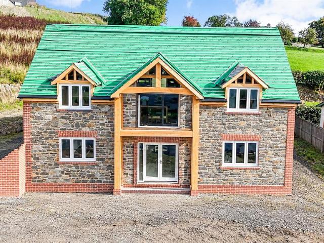 House for sale in Llanrhaeadr-ym-Mochnant