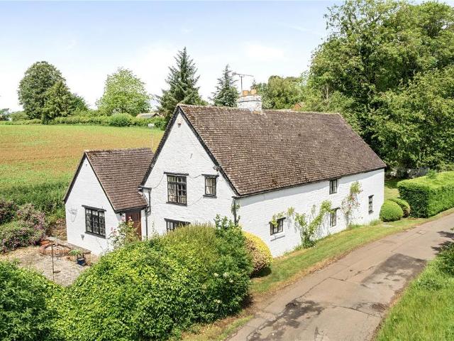 House for sale in Northamptonshire