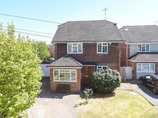 House for sale in Perryfields, West Sussex