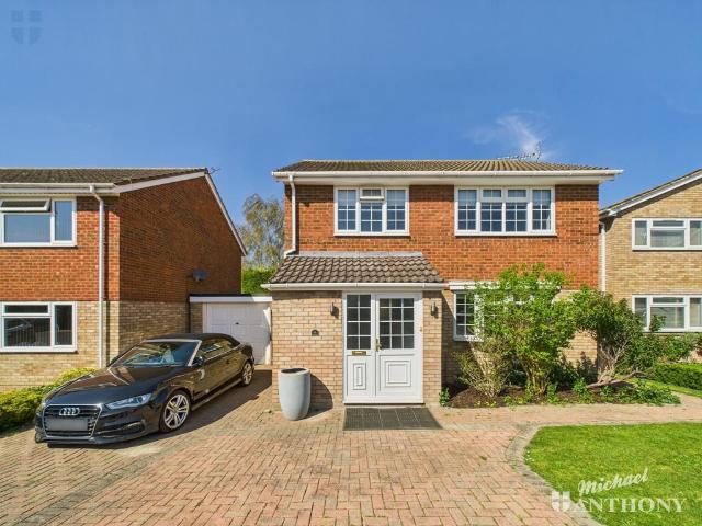 House for sale in Bedgrove, Aylesbury