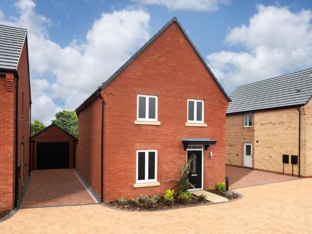 House for sale in Priors Hall Park, Weldon