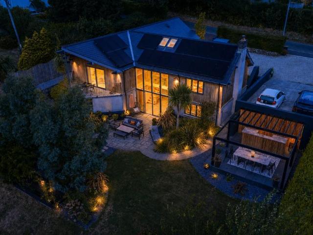 House for sale in Wiseman's Bridge, Wales