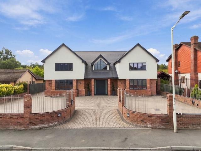 House for sale in Ramsden Bellhouse, Basildon