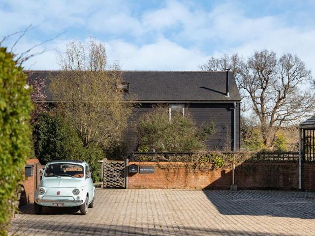 House for sale in Pouchen End, Hertfordshire
