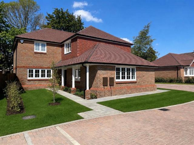 House for sale in Red Hill, Surrey