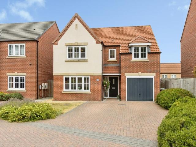 House for sale in Pinders Heath, West Yorkshire