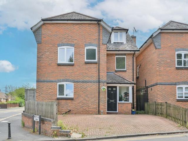 House for sale in Bushey, Bushey Heath