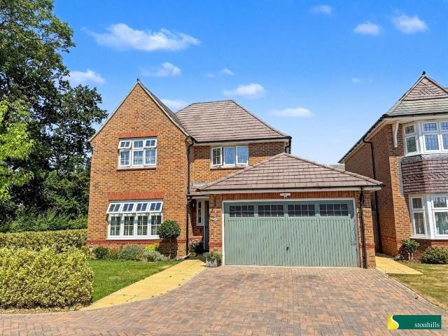 House for sale in Moulton Park, Northampton