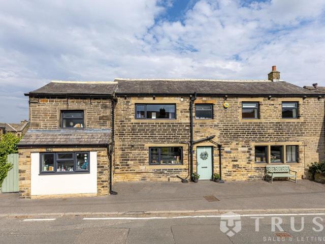House for sale in Lascelles Hall, Kirkburton