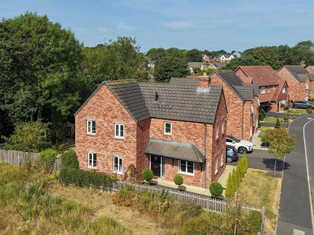 House for sale in Newbold, Loundsley Green