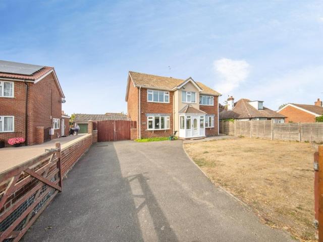 House for sale in Ramsey and Parkeston, Dale Hill