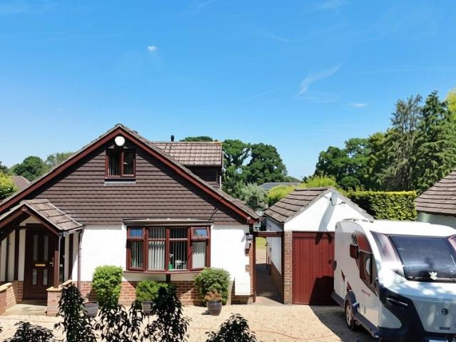 House for sale in Barton Stacey, Hampshire