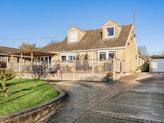 House for sale in Black Bourton, Oxfordshire