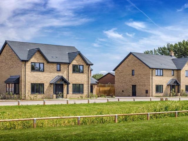 House for sale in Walton Park, Milton Keynes