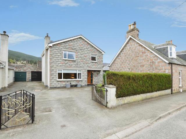 House for sale in Ballater, Scotland