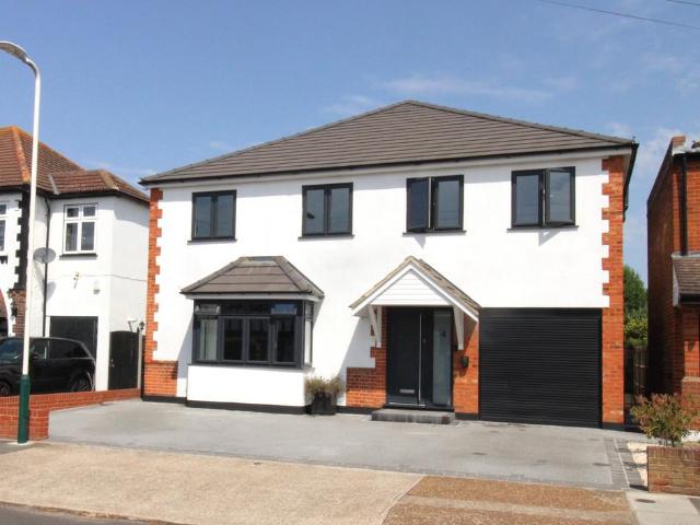 House for sale in Corbets Tey, Greater London