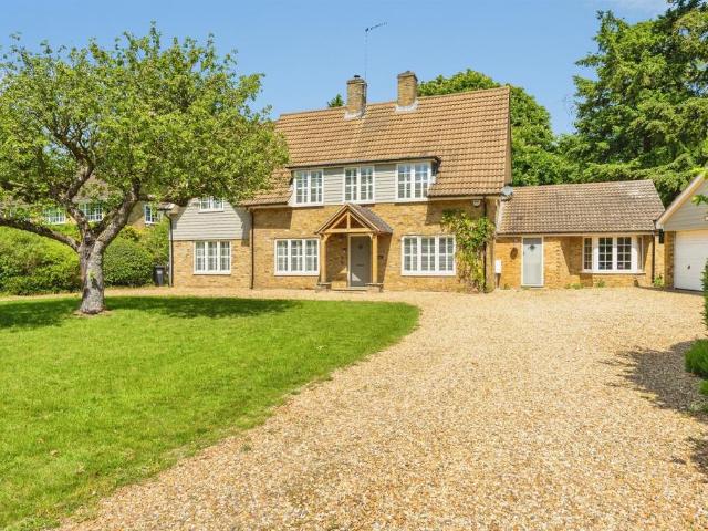 House for sale in Harrold, Bedford
