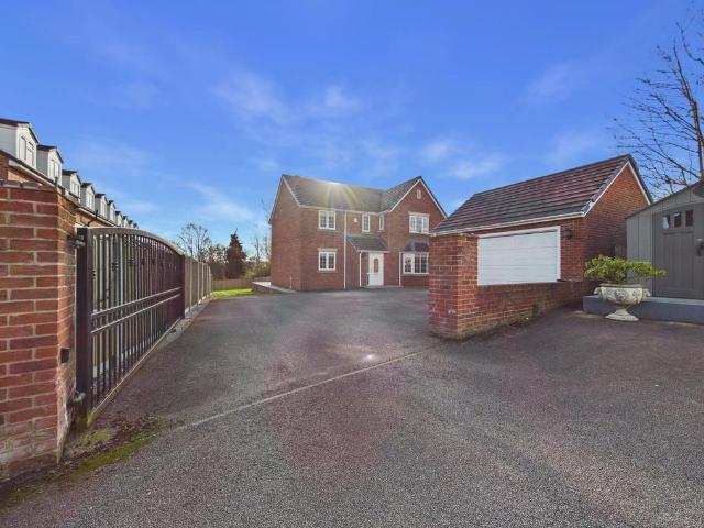 House for sale in West Yorkshire